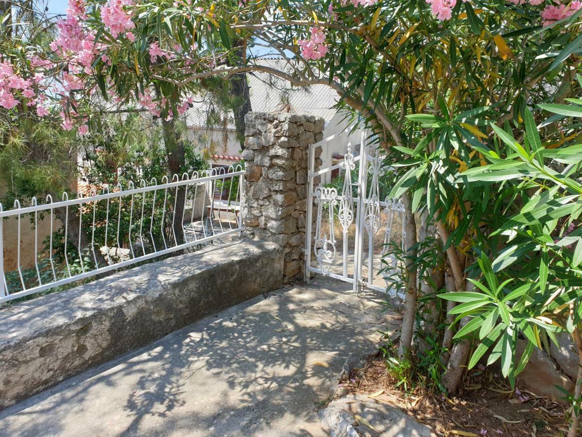 Apartment 4M Cunski Bagian luar foto